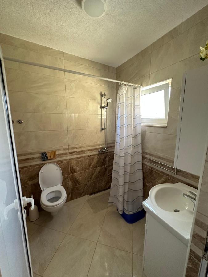 Apartments Edona Улцинь Екстер'єр фото