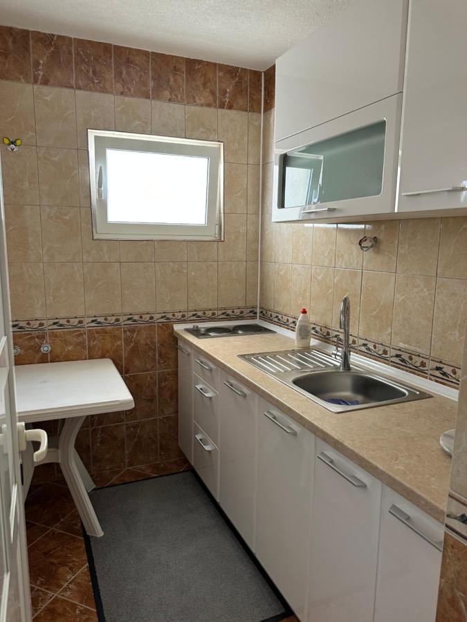 Apartments Edona Улцинь Екстер'єр фото