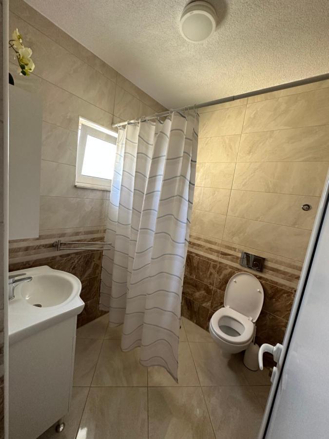 Apartments Edona Улцинь Екстер'єр фото