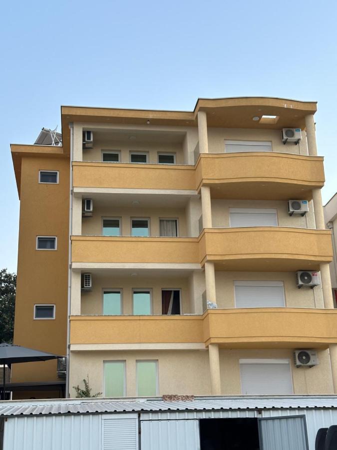 Apartments Edona Улцинь Екстер'єр фото